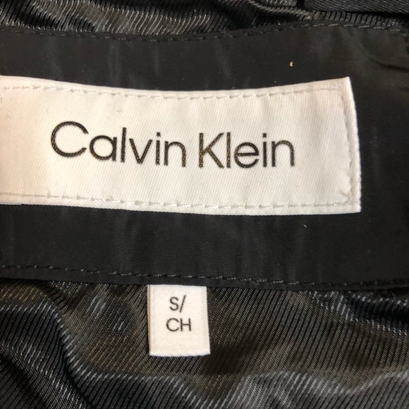 Calvin Klein Puffer Jacket in new condition - Picture 5 of 6